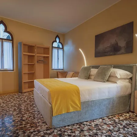 Cinqueteste Luxury בית הארחה