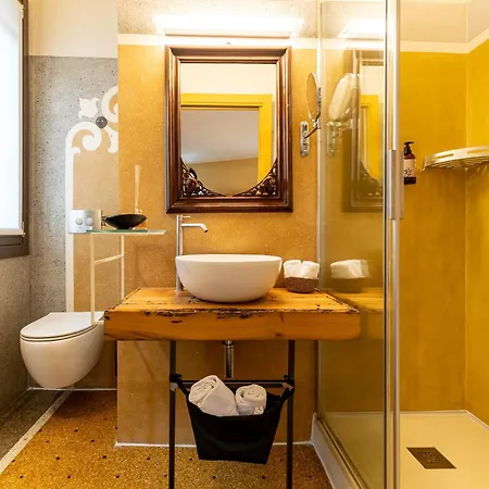 בית הארחה Cinqueteste Luxury 4*
