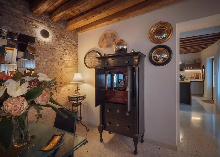 Cinqueteste Luxury بيت ضيافة 4*