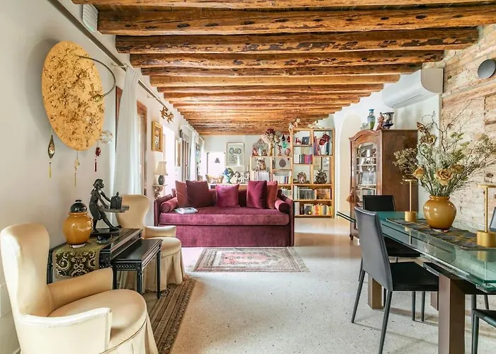 Cinqueteste Luxury البندقية