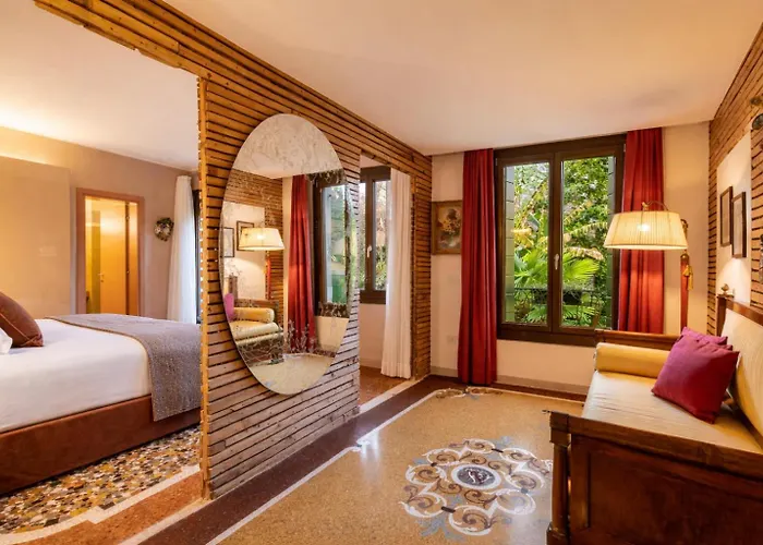 Cinqueteste Luxury بيت ضيافة