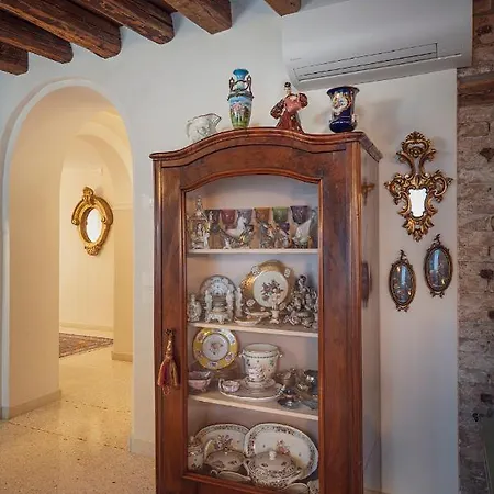 Πανσιόν Cinqueteste Luxury