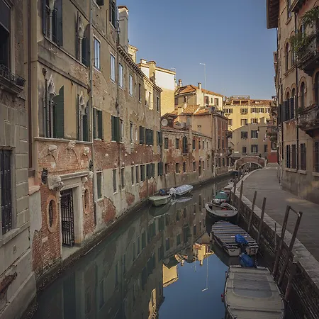 Cinqueteste Luxury Guest house