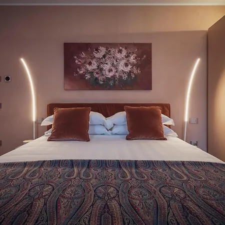 Cinqueteste Luxury