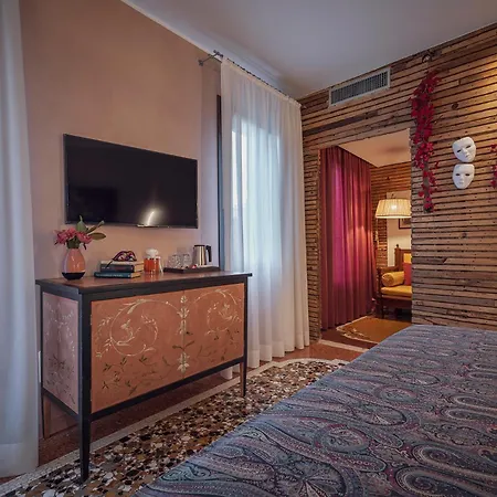 Cinqueteste Luxury 4*