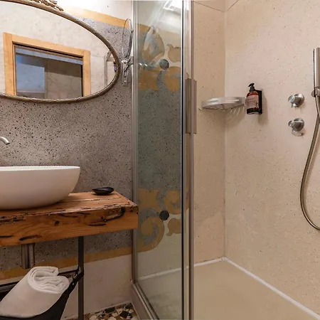 Cinqueteste Luxury 4*