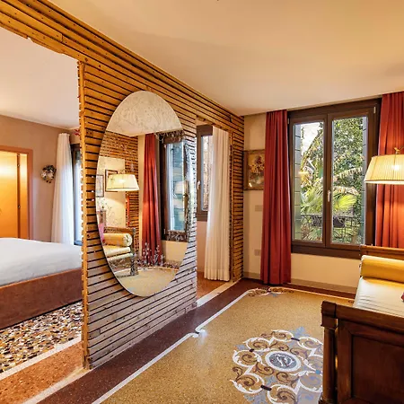 Cinqueteste Luxury בית הארחה 4*