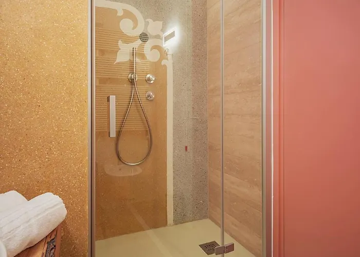 Cinqueteste Luxury