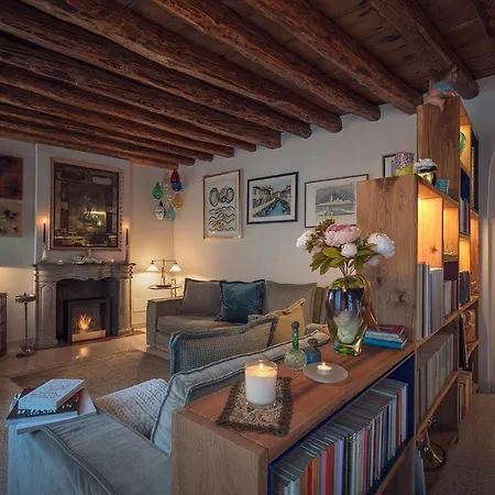 Πανσιόν Cinqueteste Luxury 4*