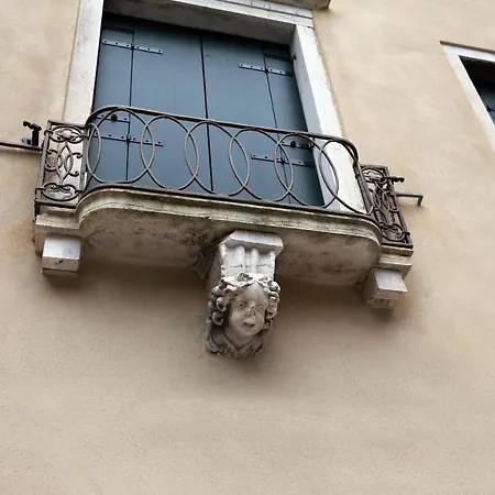 Πανσιόν Cinqueteste Luxury