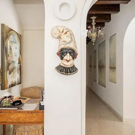 Cinqueteste Luxury Πανσιόν 4*