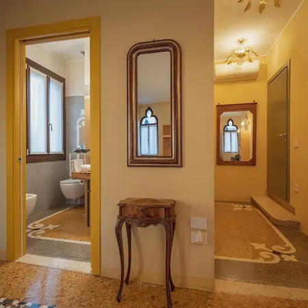 Πανσιόν Cinqueteste Luxury 4*