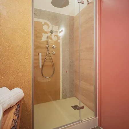 Cinqueteste Luxury