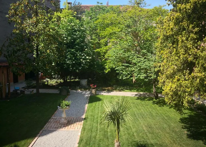 Cinqueteste Luxury Vendégház 4*