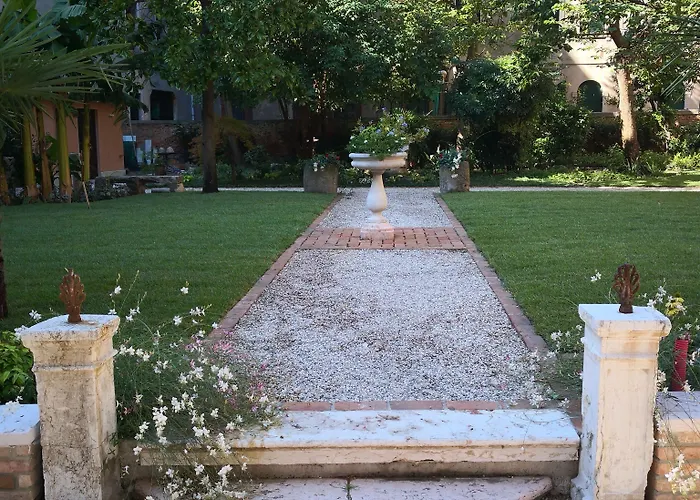 Cinqueteste Luxury Velence