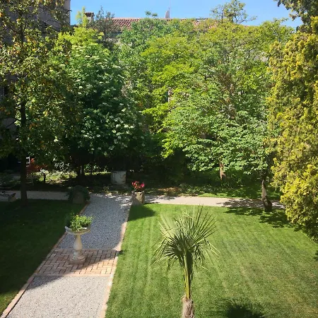 Cinqueteste Luxury Gasthof 2*