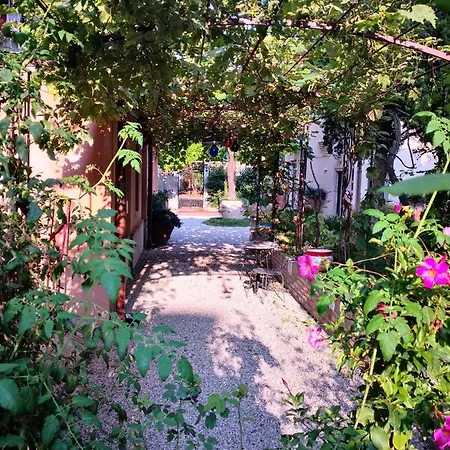 Cinqueteste Luxury Gasthof 2*