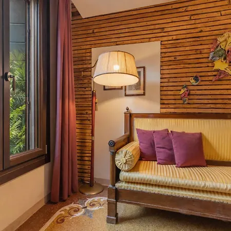 Konukevi Cinqueteste Luxury 4*